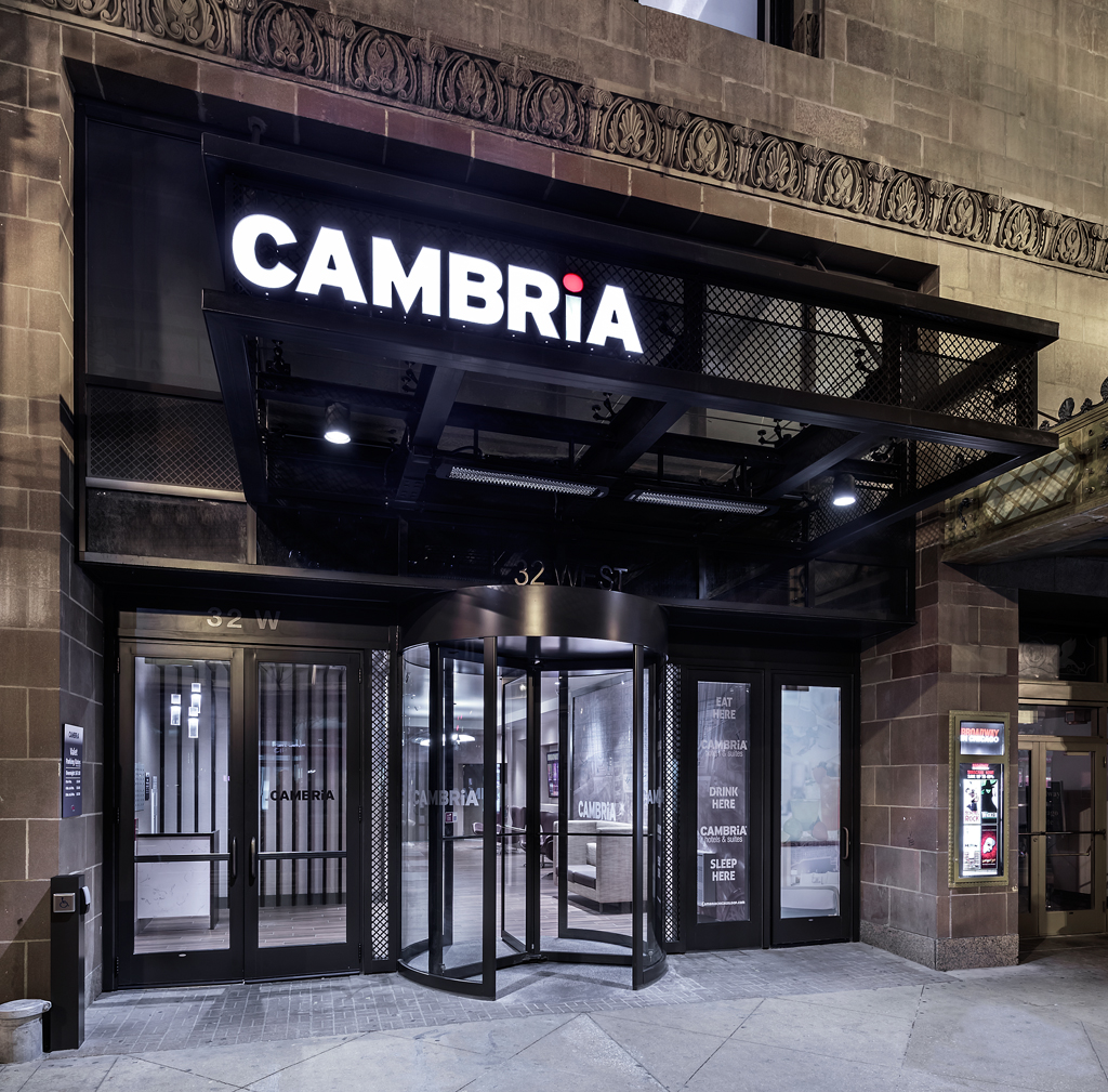 cambria hotel chicago loop theatre district 32 w randolph st